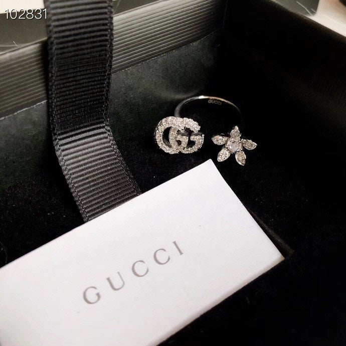 Double-G Emblem Statement Ring in Polished Metal-Tone – Design 010 detail view
