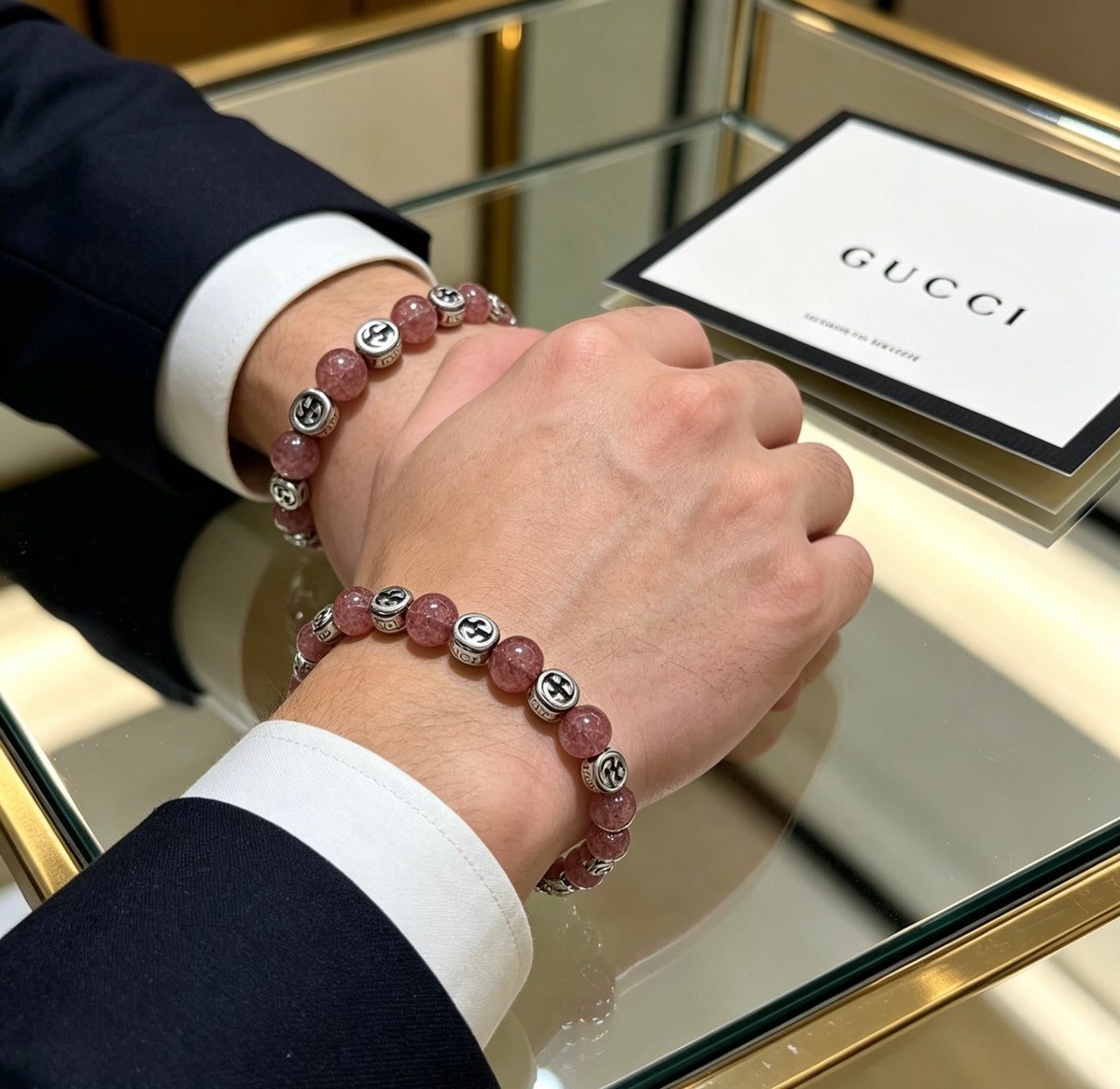 Double-G Emblem Beaded Bracelet in Polished Metal-Tone – Agate Detail – Design 013 detail view