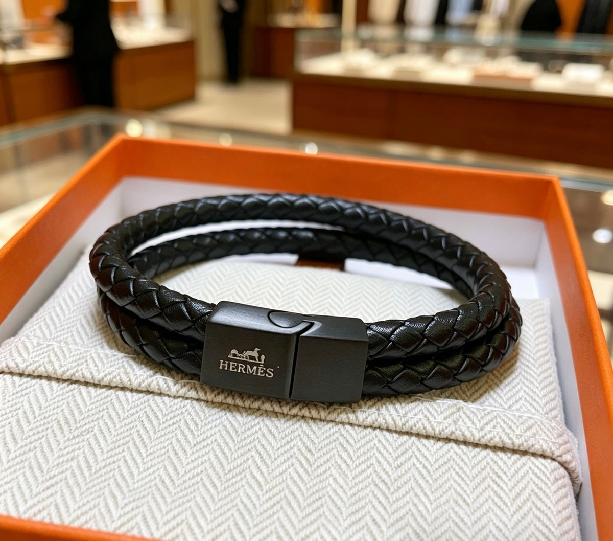 Horse Braided Bracelet in Gold-Tone – Braided Detail – Design 002 detail view