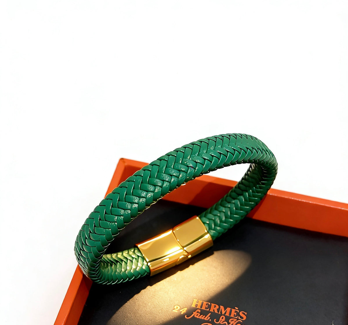 Horse Bangle in Gold-Tone – Braided Detail – Design 002 detail view