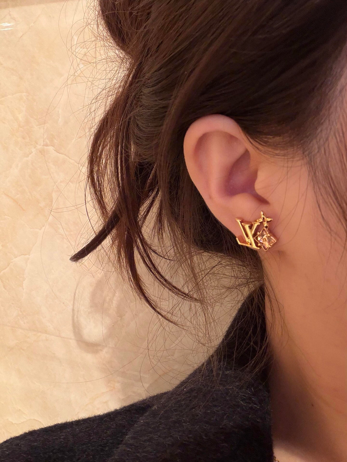 Floral Fashion Accessory – Red Detail styled product view