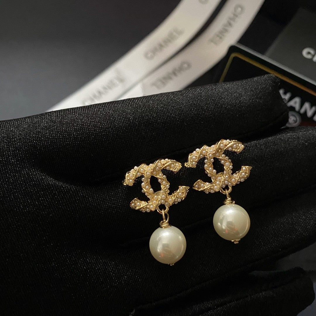 Letter Pearl-Detail Stud Earrings – Pearl Detail – Design 006 side detail