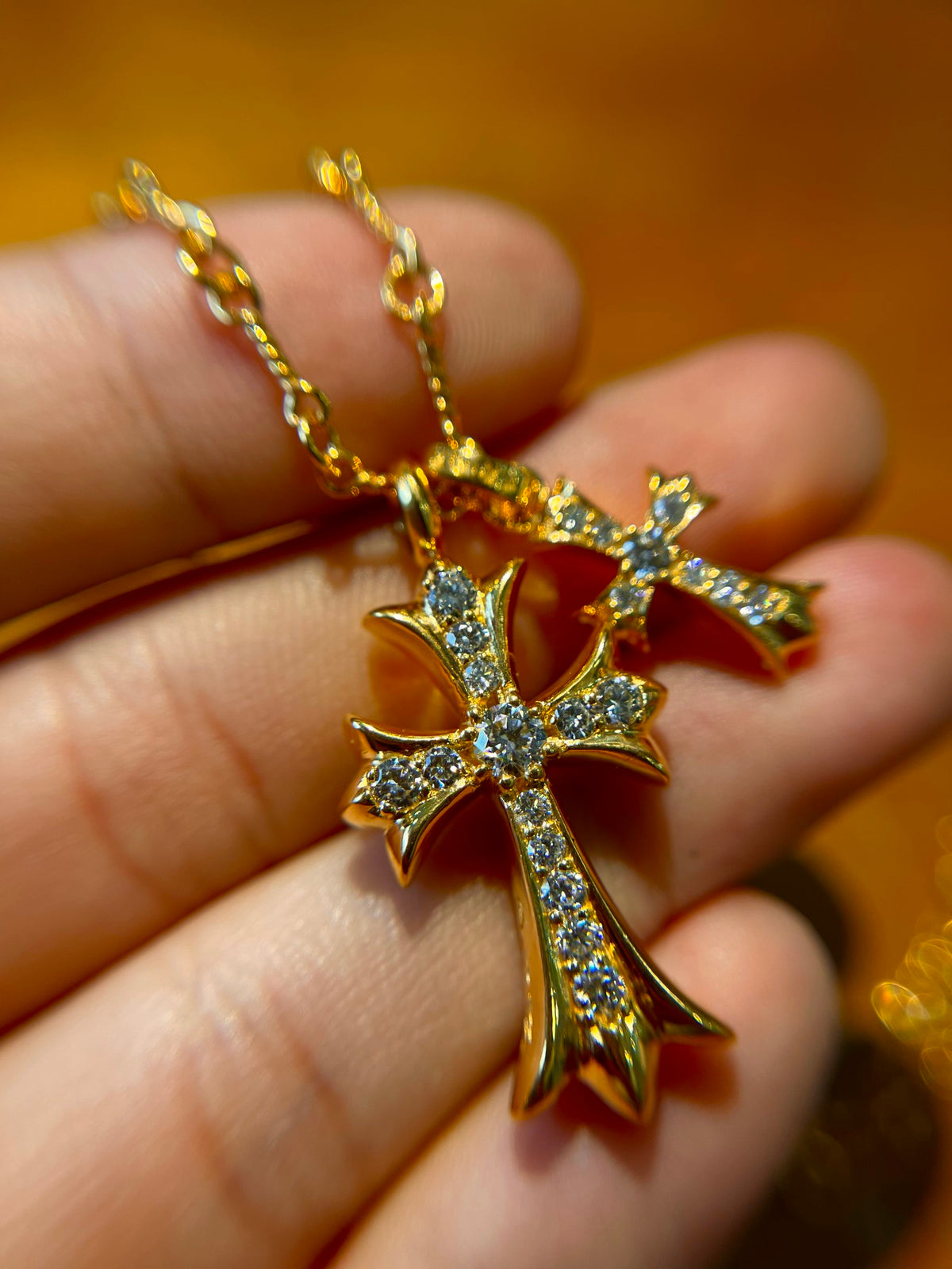Cross Pendant Necklace Set – Design 01 detail view