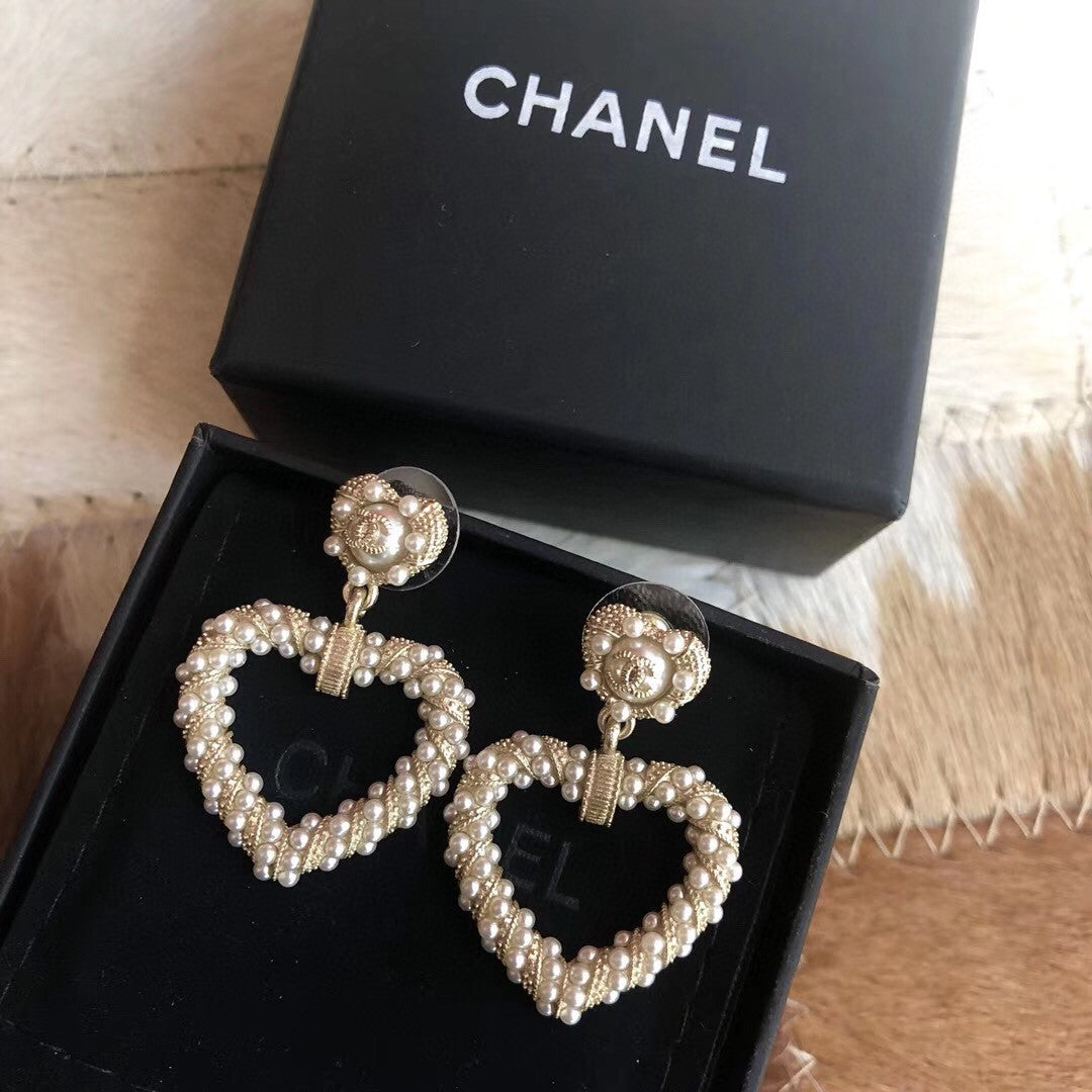 Letter Pearl-Detail Stud Earrings – Pearl Detail – Design 002 close-up detail