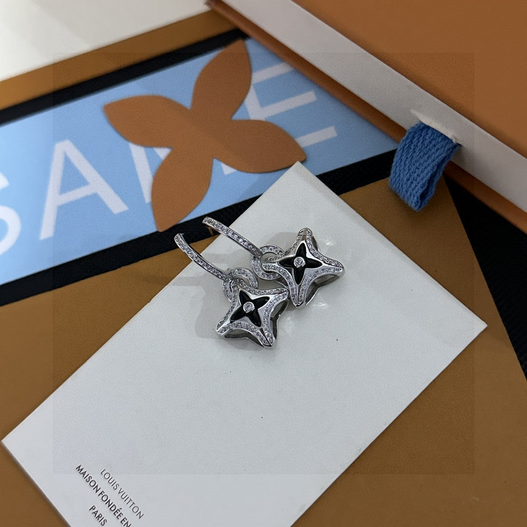Geometric Emblem Stud Earrings in Gold-Tone – Design 041 side detail
