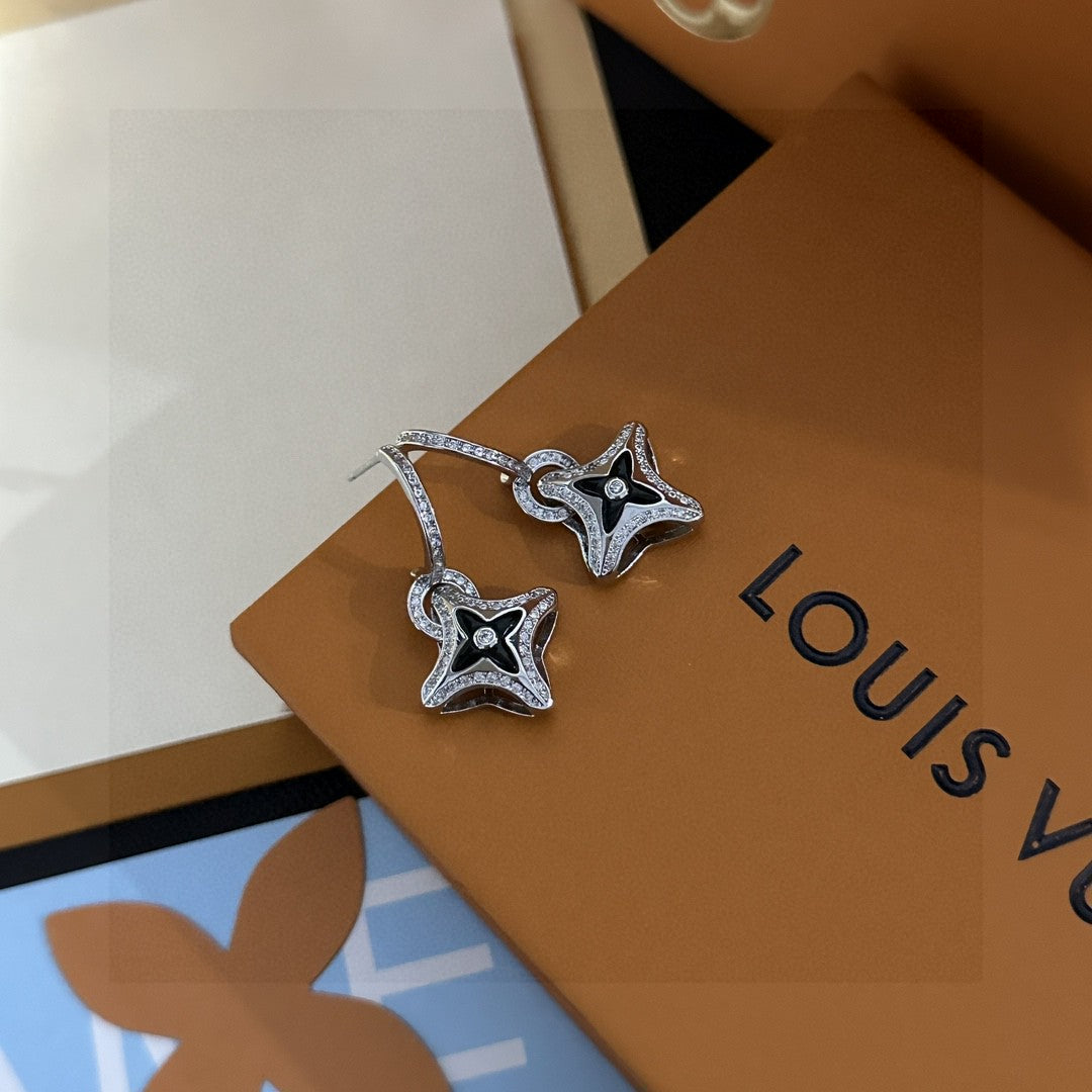 Geometric Emblem Stud Earrings in Gold-Tone – Design 041 detail view