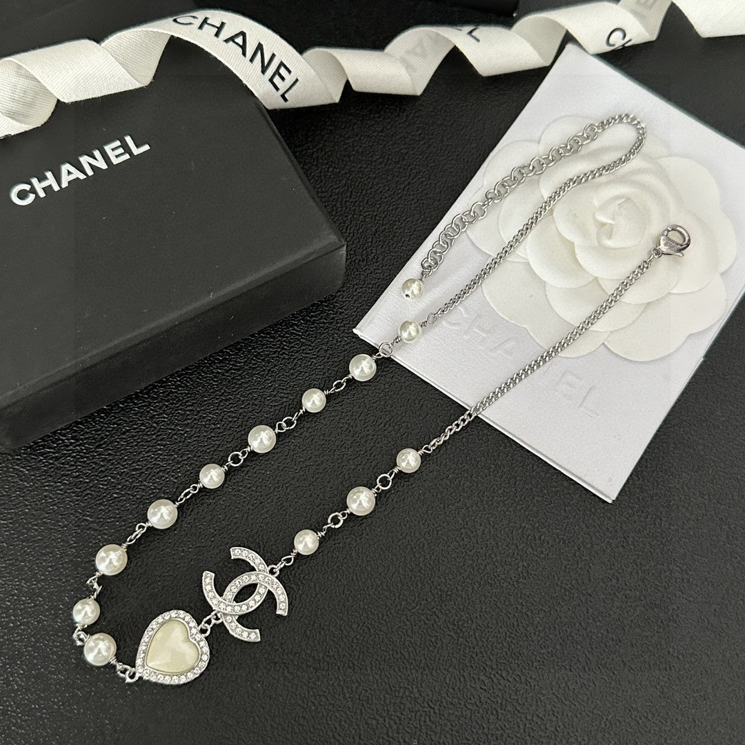Letter Pendant Necklace in Polished Metal-Tone – Design 022 detail view