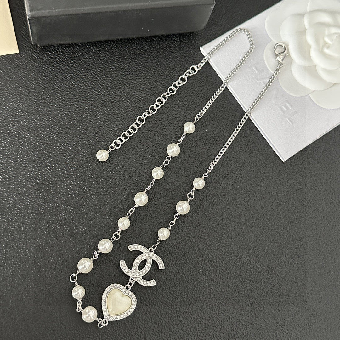 Letter Pendant Necklace in Polished Metal-Tone – Design 022 close-up detail