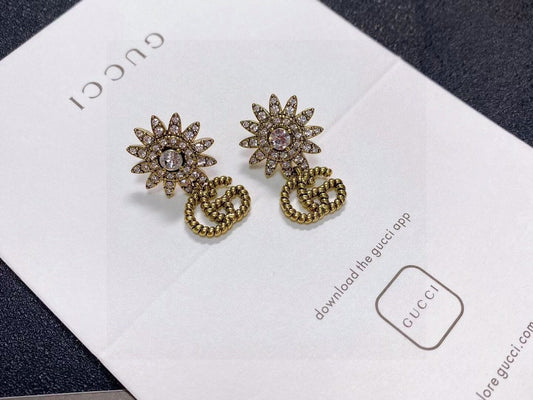 Double-G Emblem Stud Earrings in Silver-Tone – Design 006 main product view