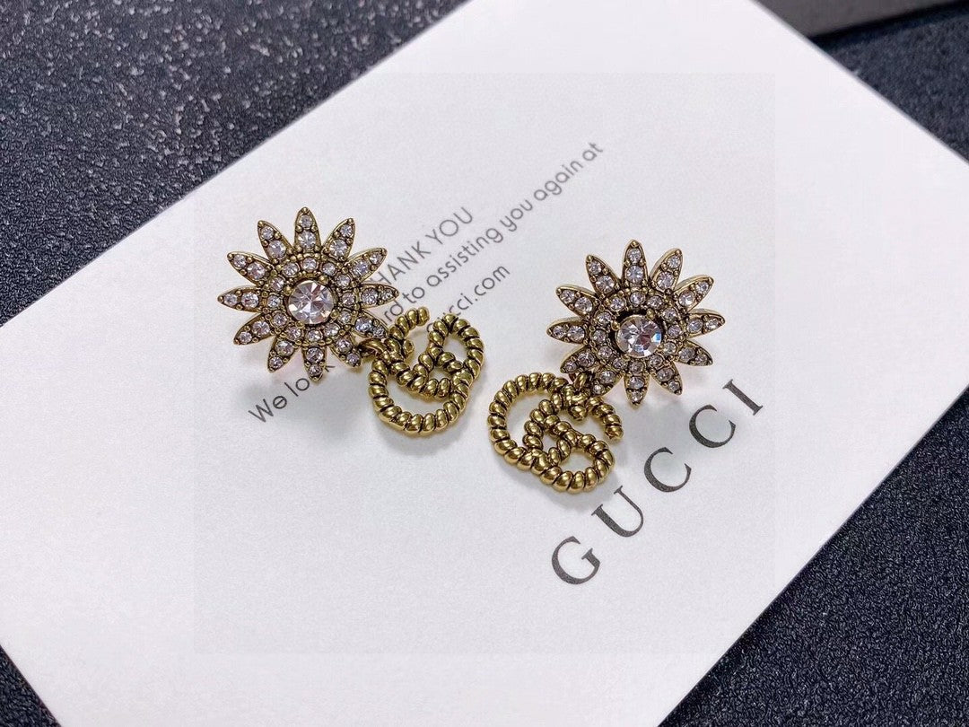 Double-G Emblem Stud Earrings in Silver-Tone – Design 006 front product view