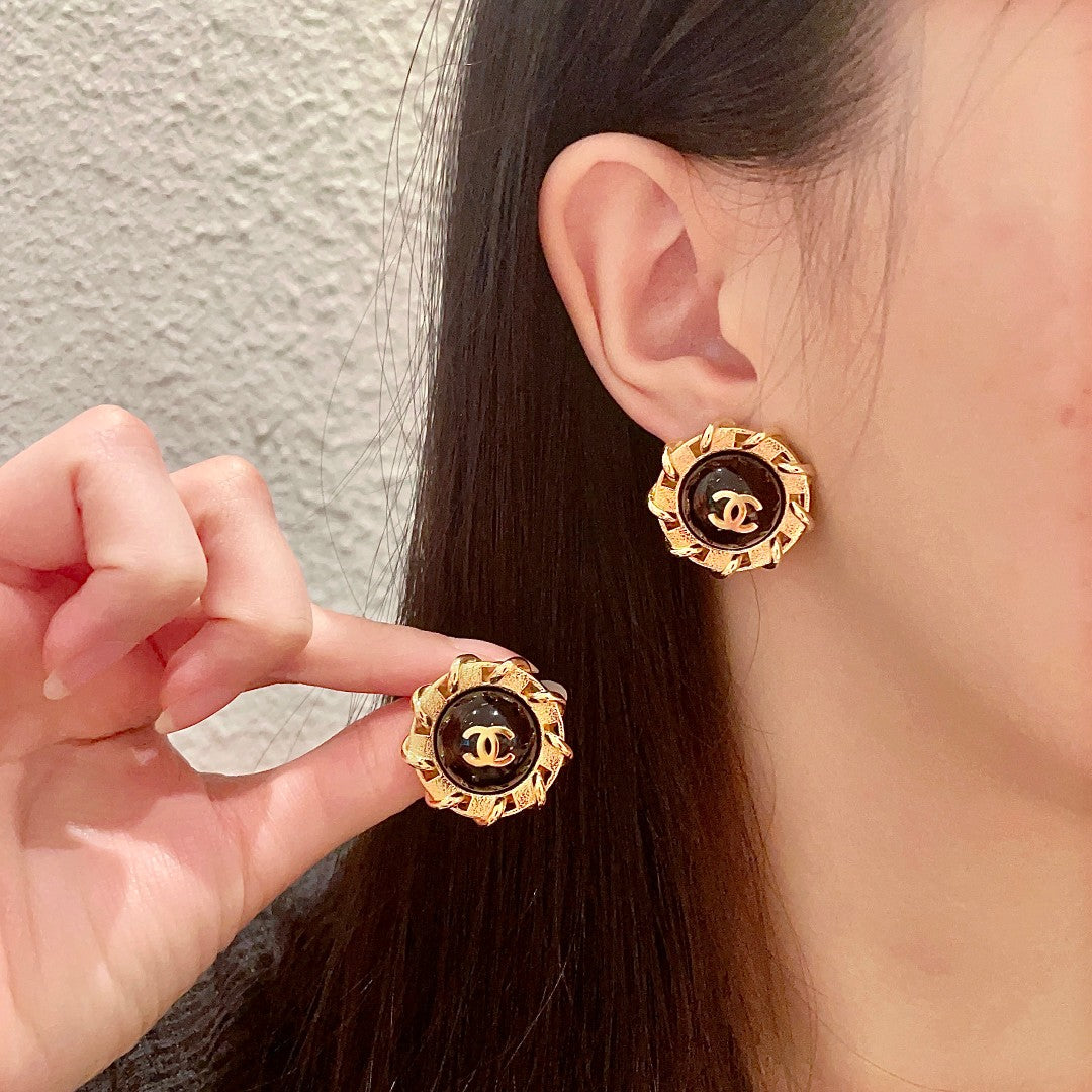 Double-C Emblem Stud Earrings in Polished Metal-Tone – Design 376 main product view