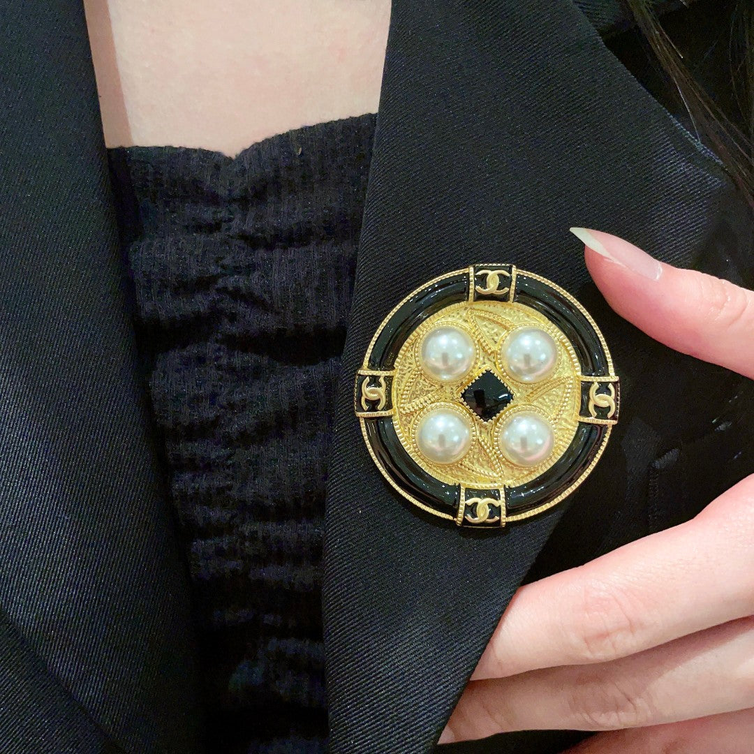 Double-C Emblem Brooch in Polished Metal-Tone – Pearl Detail – Design 010 main product view