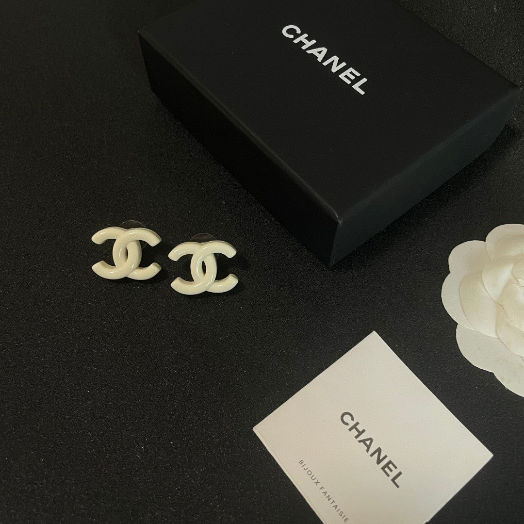 Double-C Emblem Stud Earrings in Polished Metal-Tone – Design 363 close-up detail