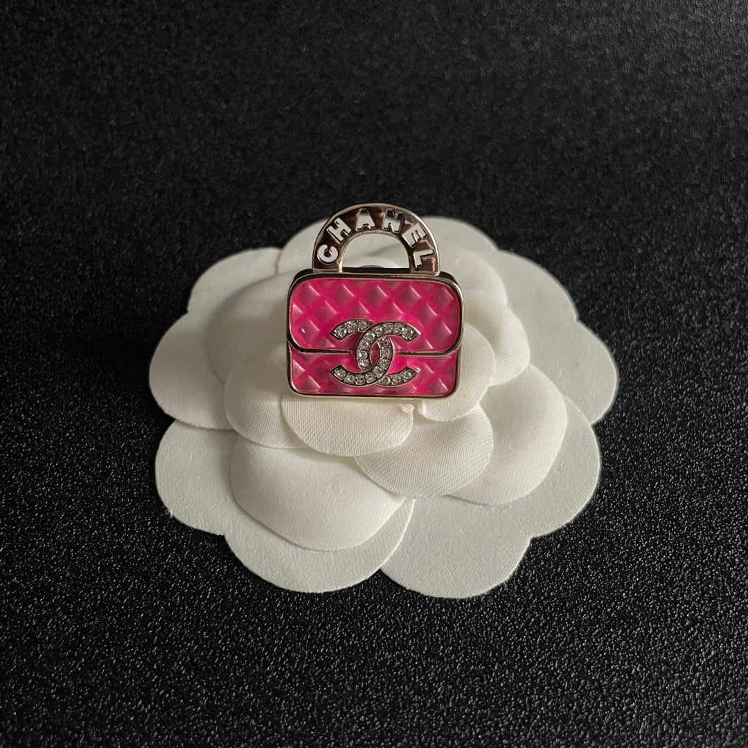Double-C Emblem Brooch in Polished Metal-Tone – Design 070 front product view