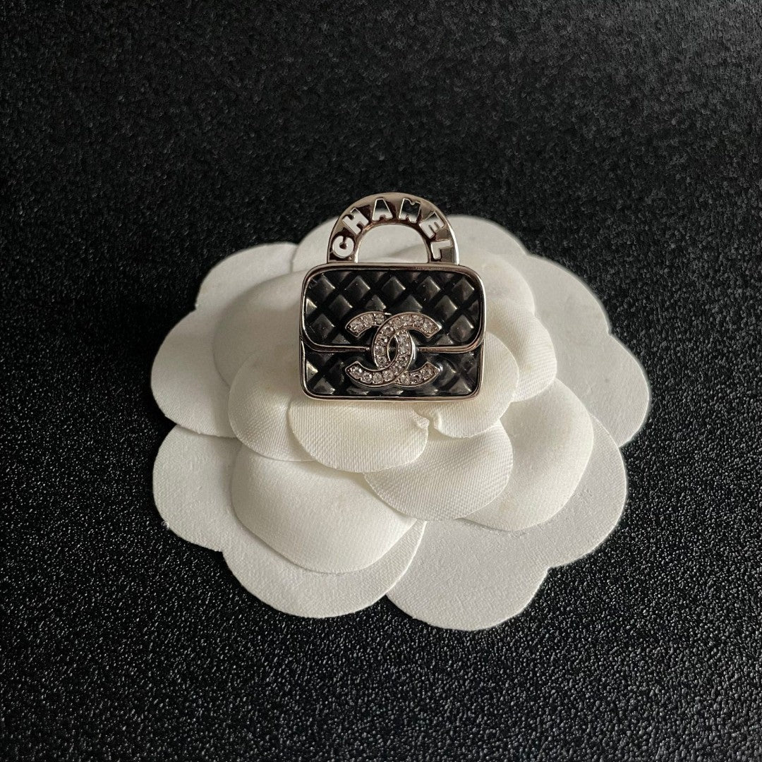 Double-C Emblem Brooch in Polished Metal-Tone – Design 069 front product view