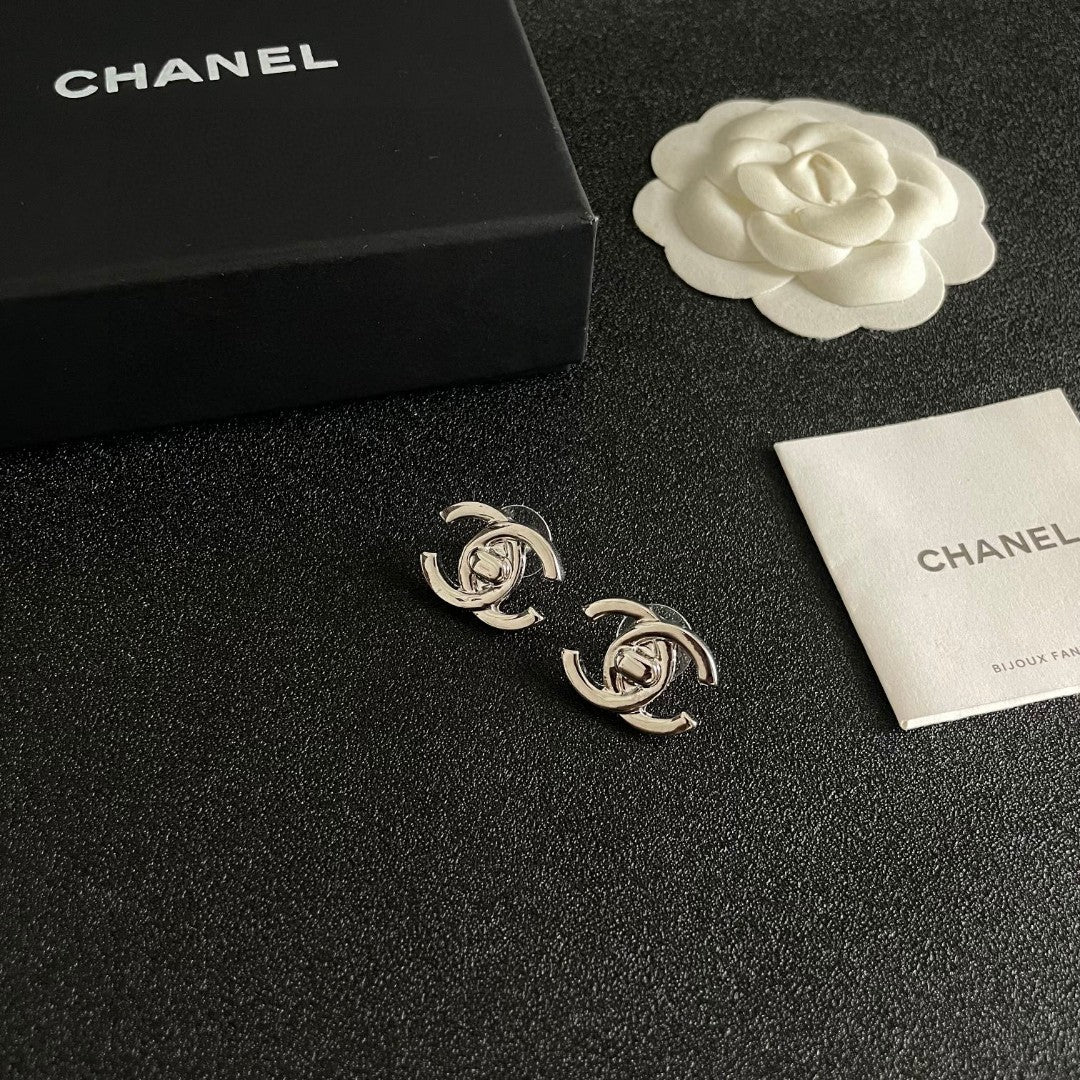 Double-C Emblem Stud Earrings in Polished Metal-Tone – Design 348 styled product view
