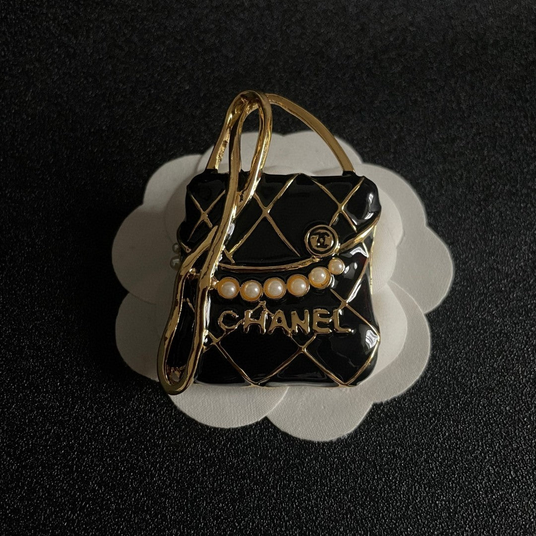 Double-C Emblem Brooch in Polished Metal-Tone – Design 053 main product view