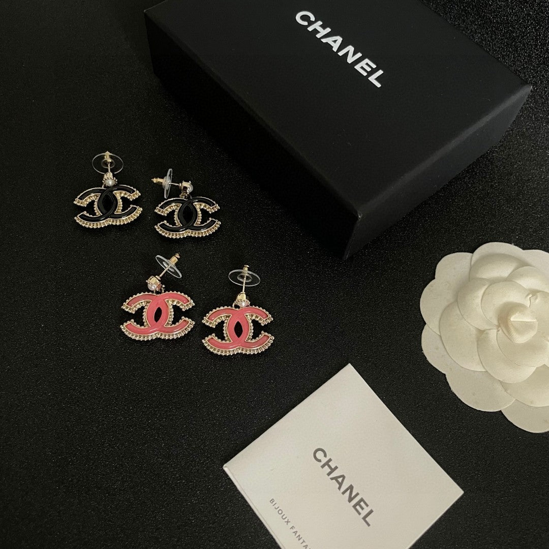 Double-C Emblem Pearl-Detail Statement Earrings – Pearl Detail – Design 022 side detail