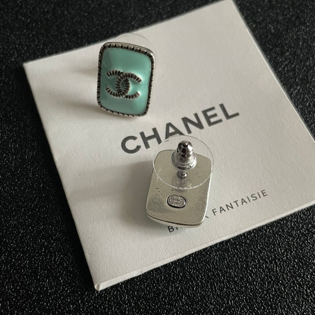 Double-C Emblem Stud Earrings in Polished Metal-Tone – Design 307 main product view