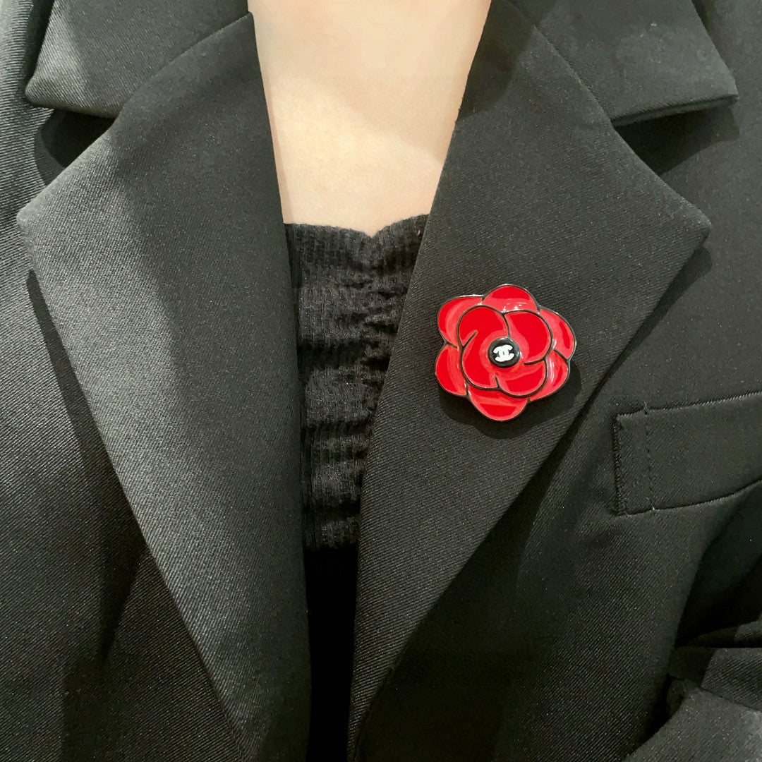 Camellia Brooch in Polished Metal-Tone – Camellia Detail – Design 004 front product view
