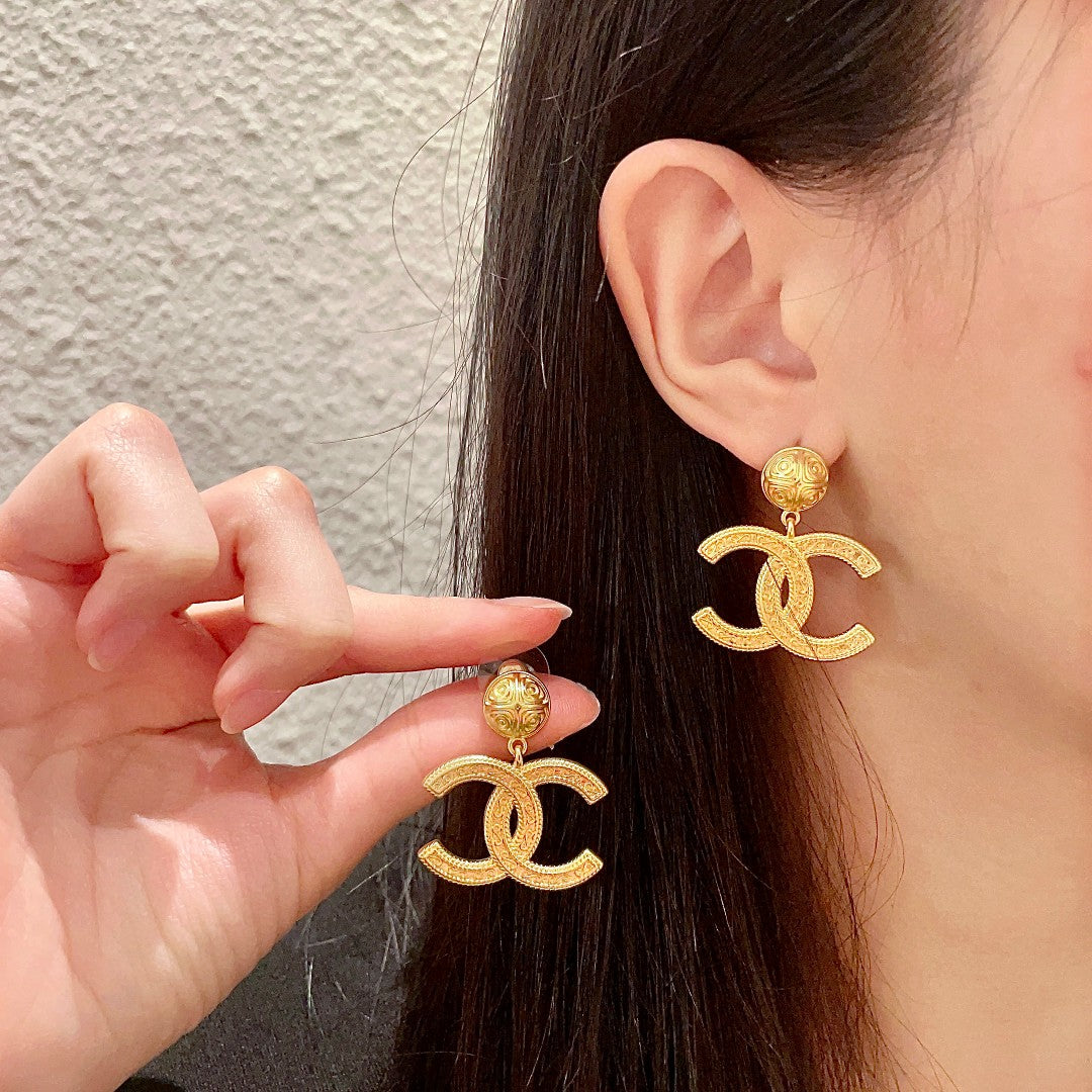 Double-C Emblem Statement Earrings in Polished Metal-Tone – Design 040 main product view