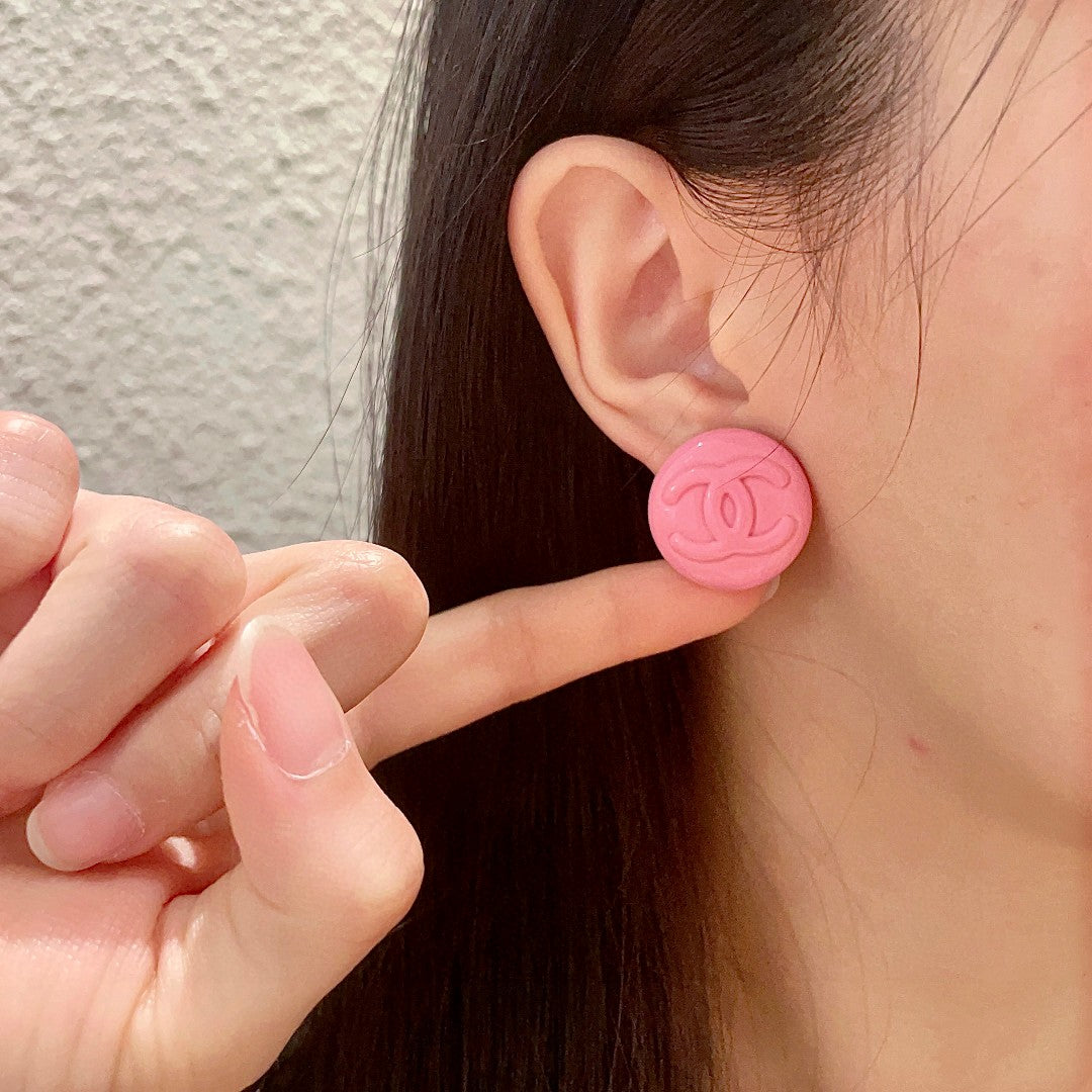 Double-C Emblem Stud Earrings in Polished Metal-Tone – Pink Detail front product view