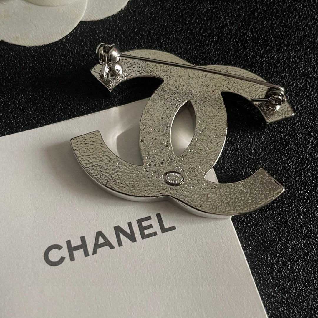 Double-C Emblem Brooch in Polished Metal-Tone – Design 034 main product view