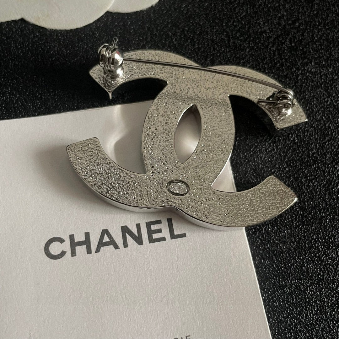 Double-C Emblem Brooch in Polished Metal-Tone – Design 033 main product view