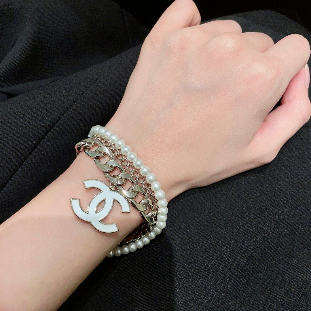 Double-C Emblem Bracelet in Polished Metal-Tone – Design 006 main product view