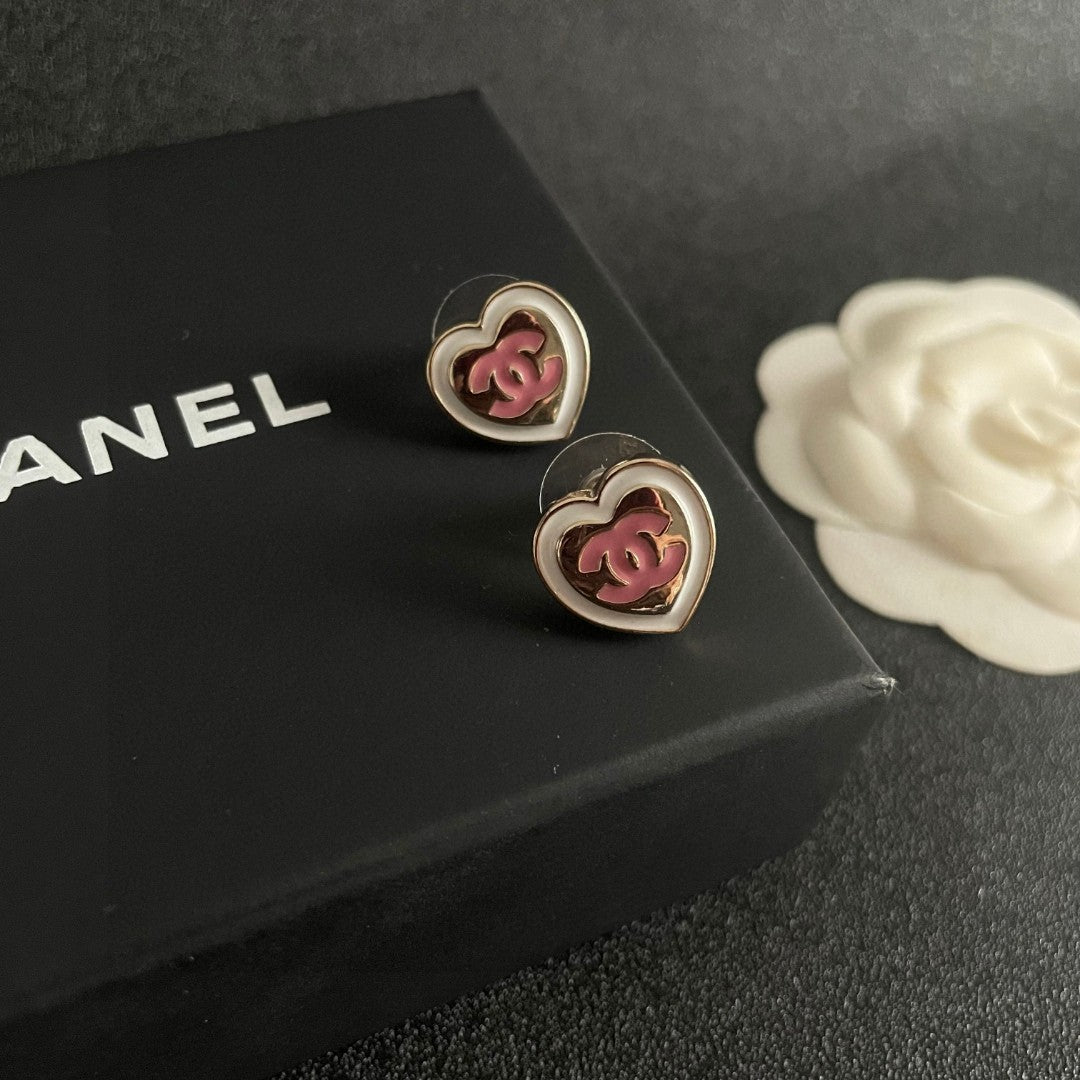 Double-C Emblem Stud Earrings in Polished Metal-Tone – Heart Detail – Design 005 detail view