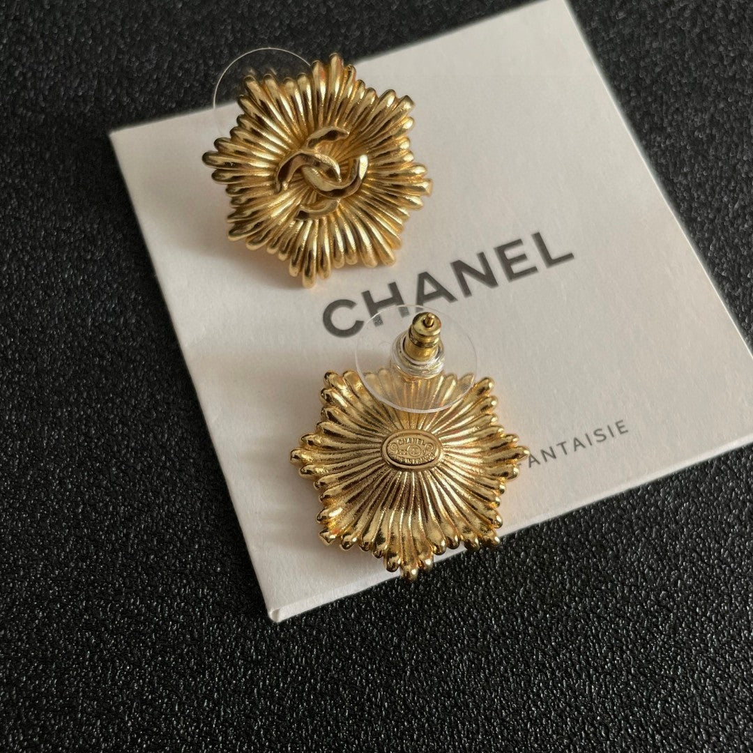 Double-C Emblem Stud Earrings in Polished Metal-Tone – Design 223 main product view