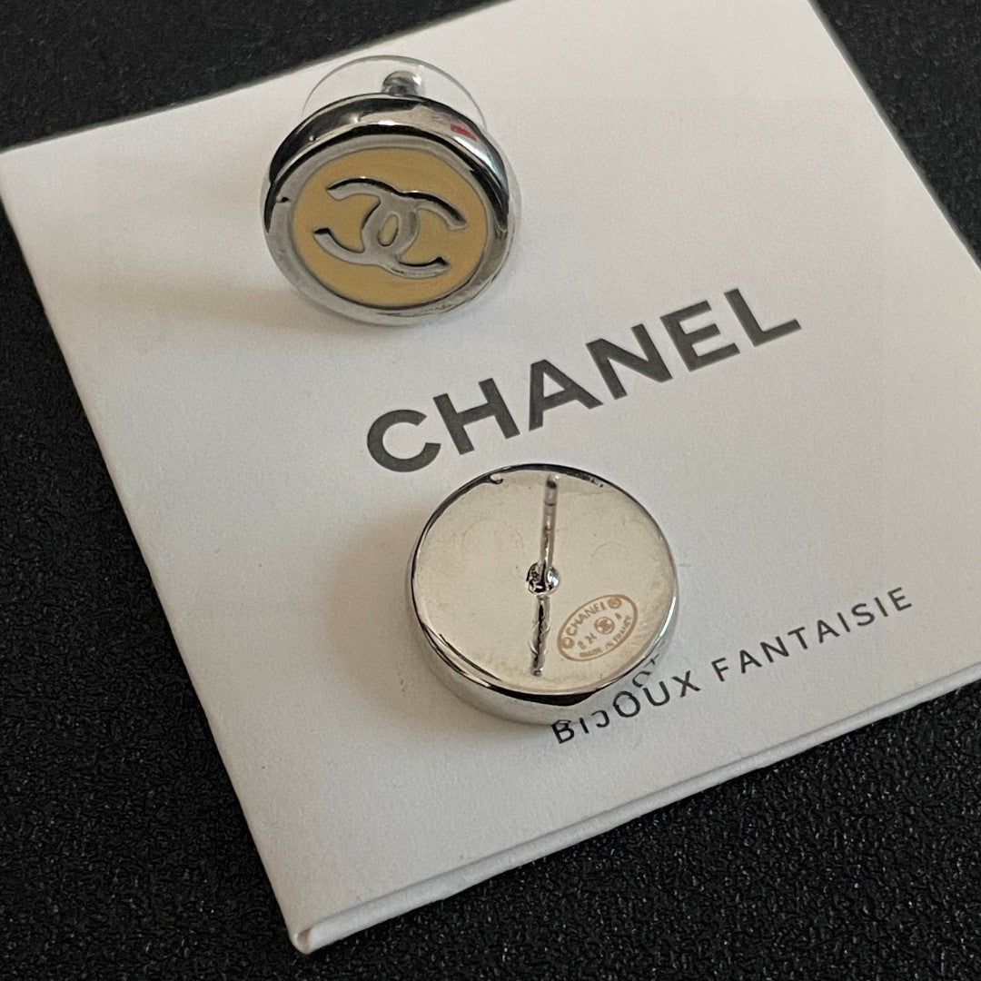 Double-C Emblem Stud Earrings in Polished Metal-Tone – Design 222 main product view