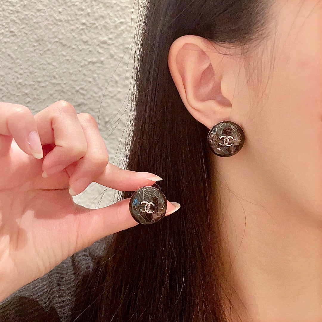 Double-C Emblem Stud Earrings in Polished Metal-Tone – Design 197 main product view