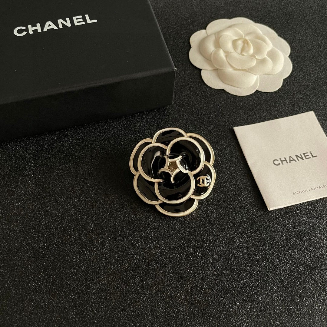 Camellia Brooch in Polished Metal-Tone – Camellia Detail main product view