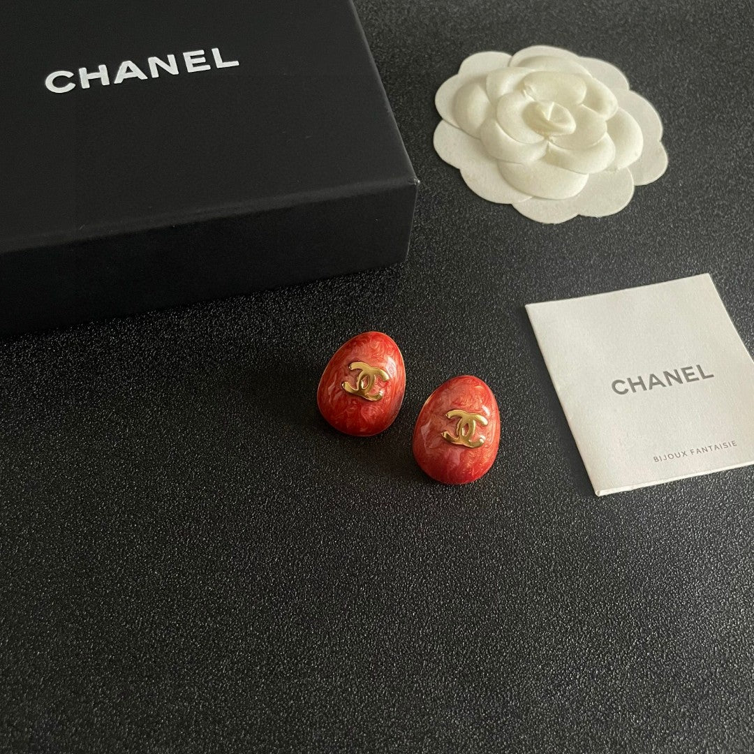 Double-C Emblem Stud Earrings in Polished Metal-Tone – Design 194 styled product view