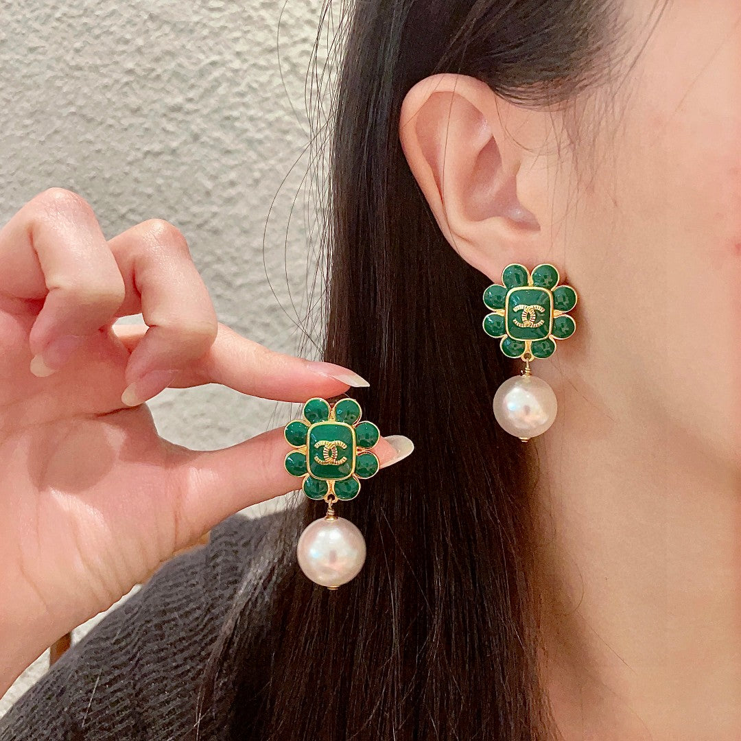 Double-C Emblem Pearl-Detail Statement Earrings – Pearl Detail – Design 012 main product view