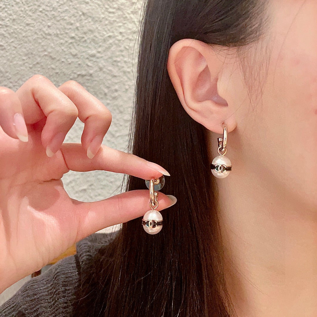 Double-C Emblem Pearl-Detail Statement Earrings – Pearl Detail – Design 010 main product view