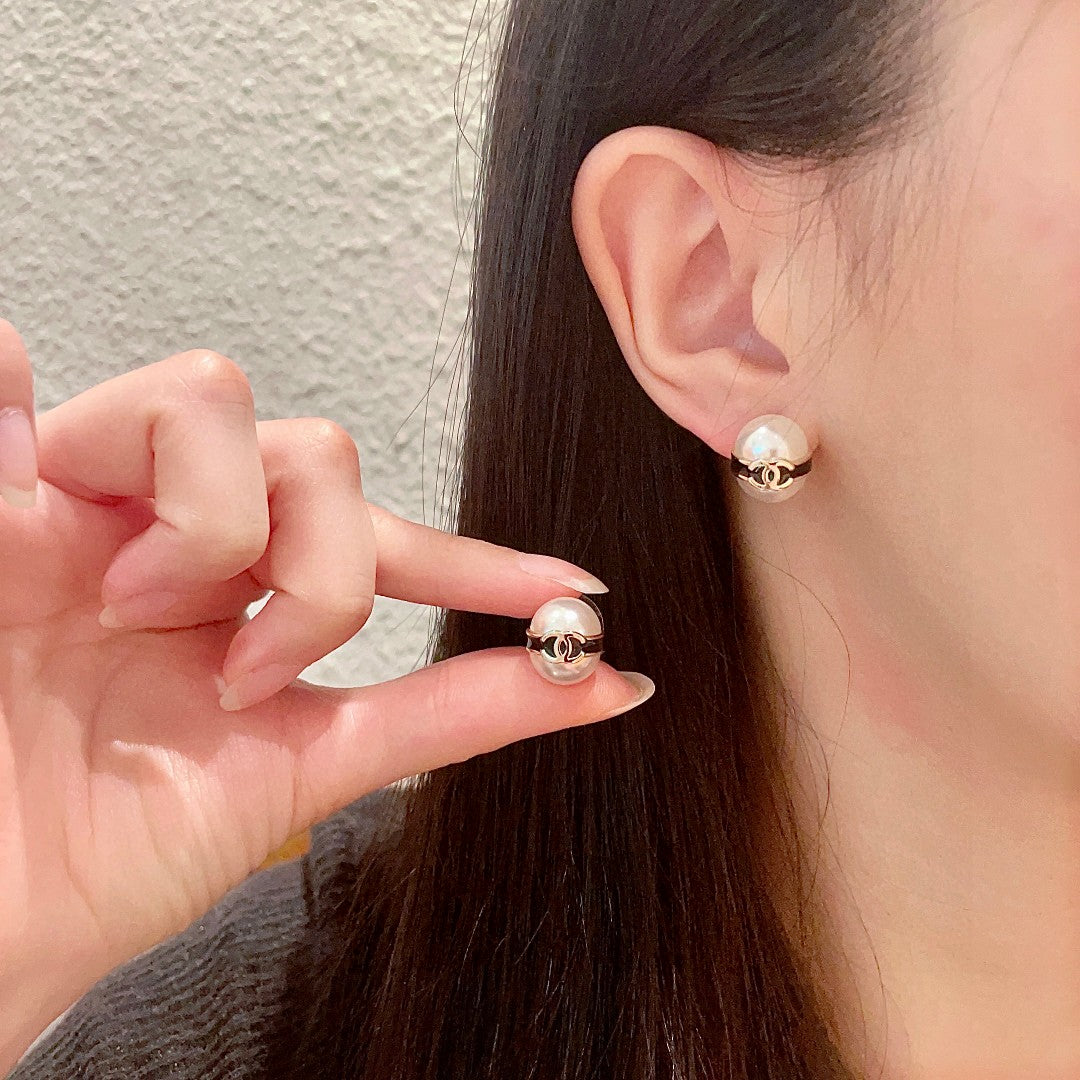 Double-C Emblem Pearl-Detail Stud Earrings – Pearl Detail – Design 006 main product view