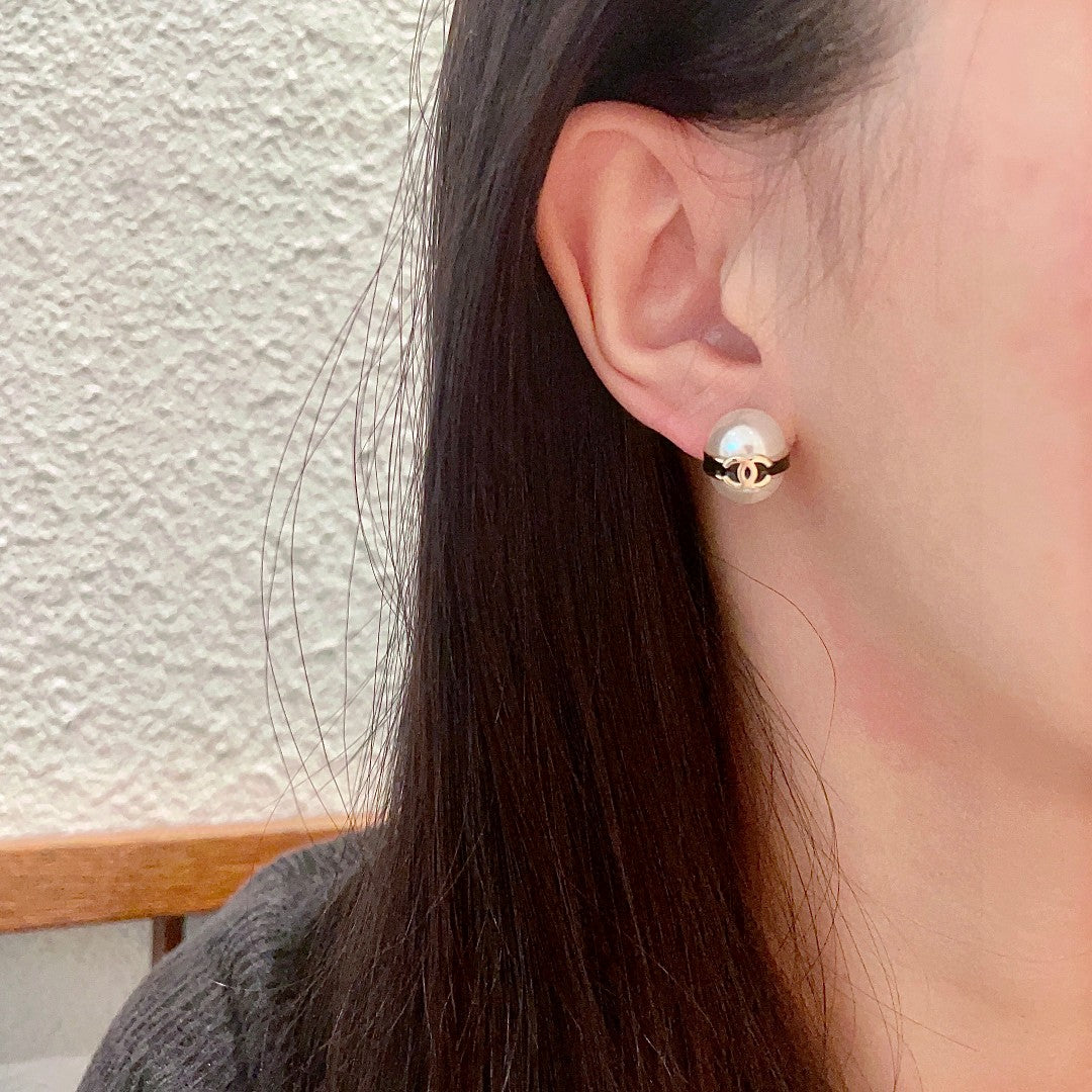 Double-C Emblem Pearl-Detail Stud Earrings – Pearl Detail – Design 006 detail view