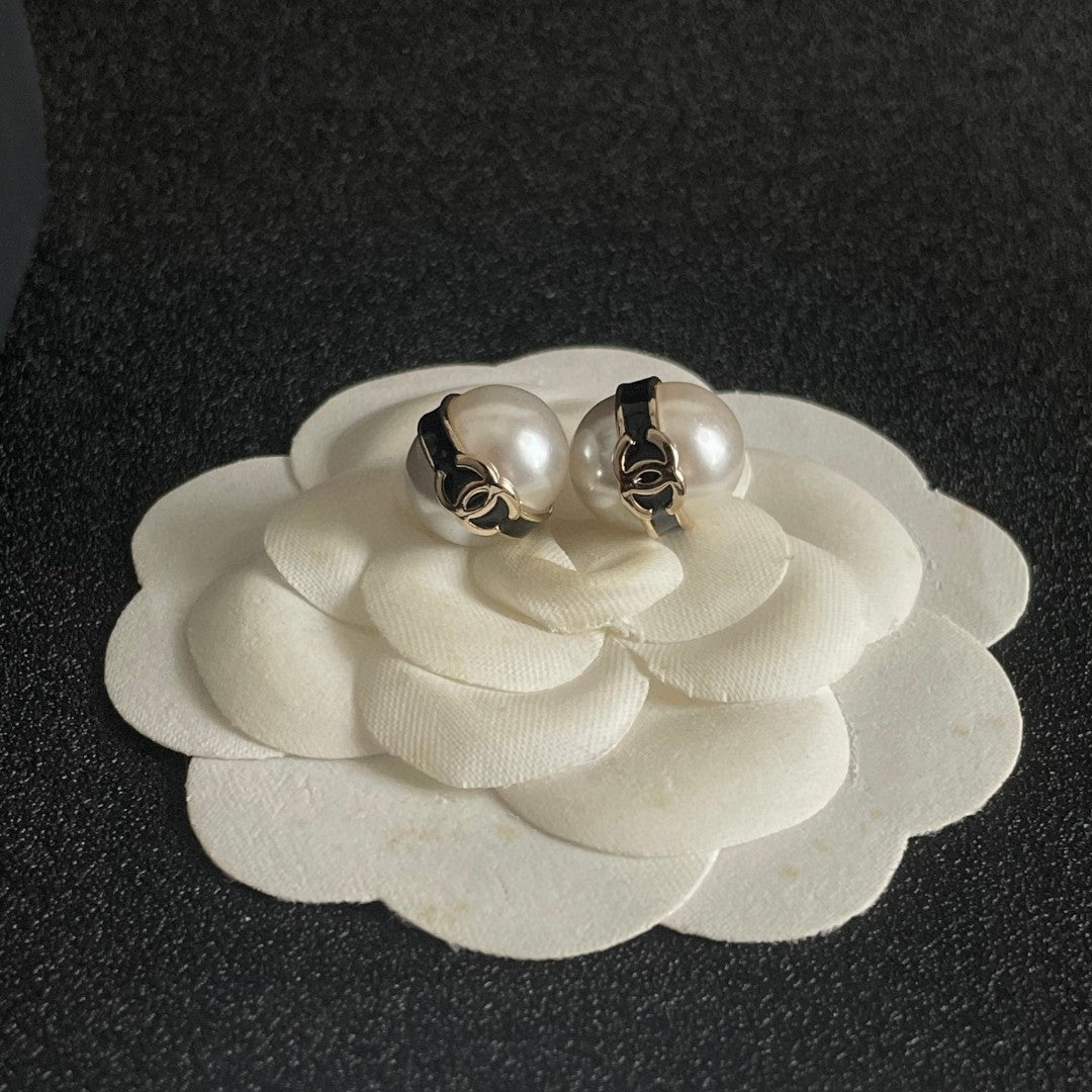 Double-C Emblem Pearl-Detail Stud Earrings – Pearl Detail – Design 006 front product view