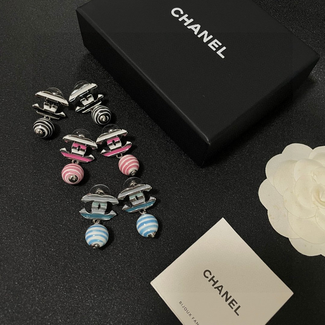 Double-C Emblem Statement Earrings in Polished Metal-Tone – Design 020 close-up detail