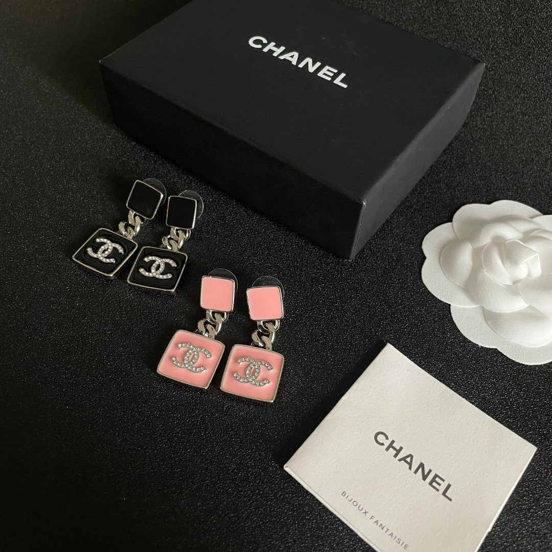 Double-C Emblem Statement Earrings in Polished Metal-Tone – Design 018 side detail