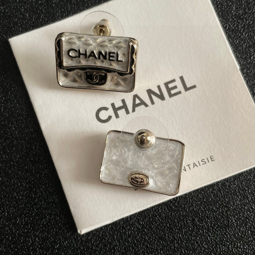 Double-C Emblem Stud Earrings in Polished Metal-Tone – Design 152 main product view