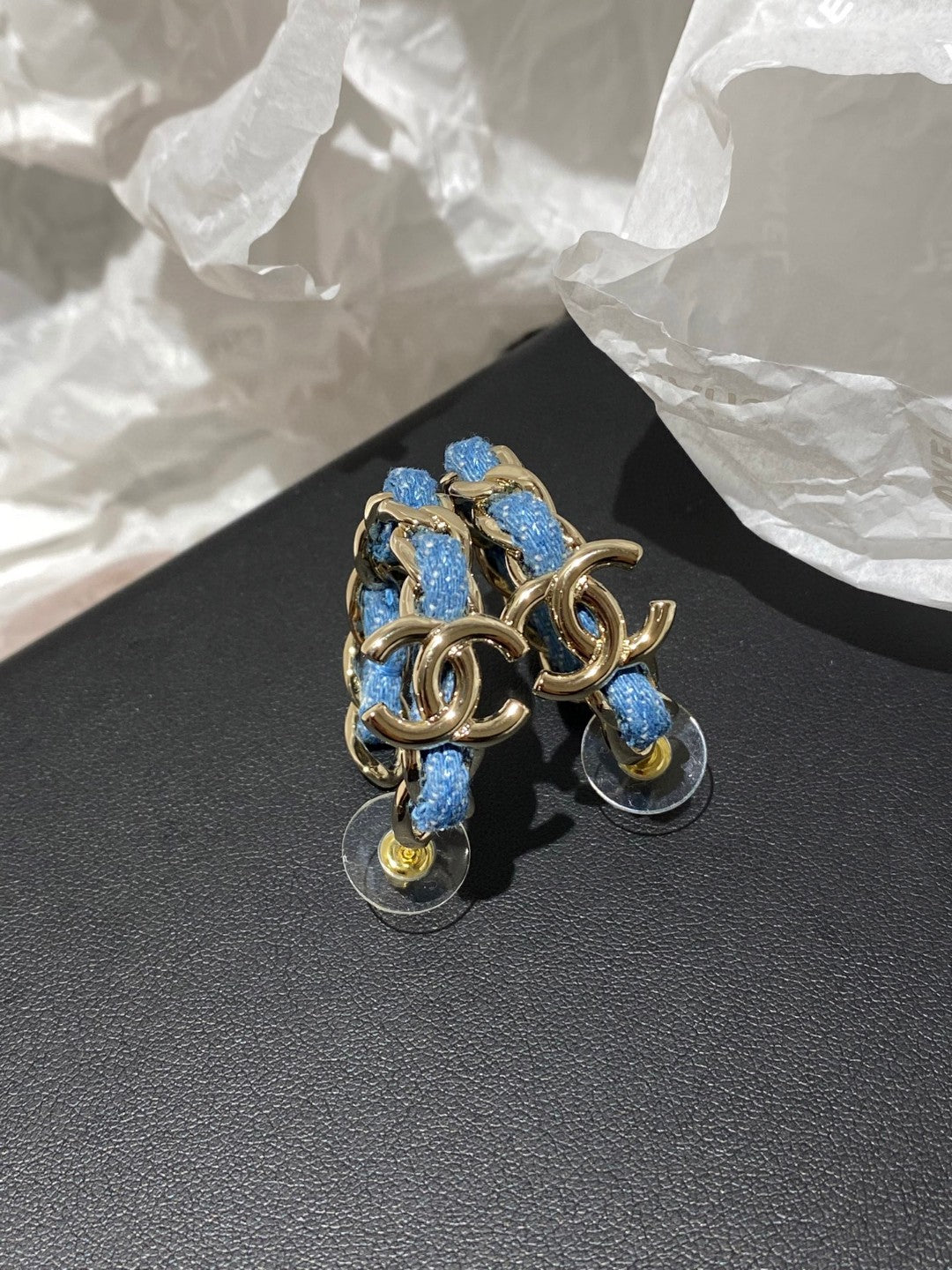 Letter Stud Earrings in Polished Metal-Tone – Blue Detail close-up detail