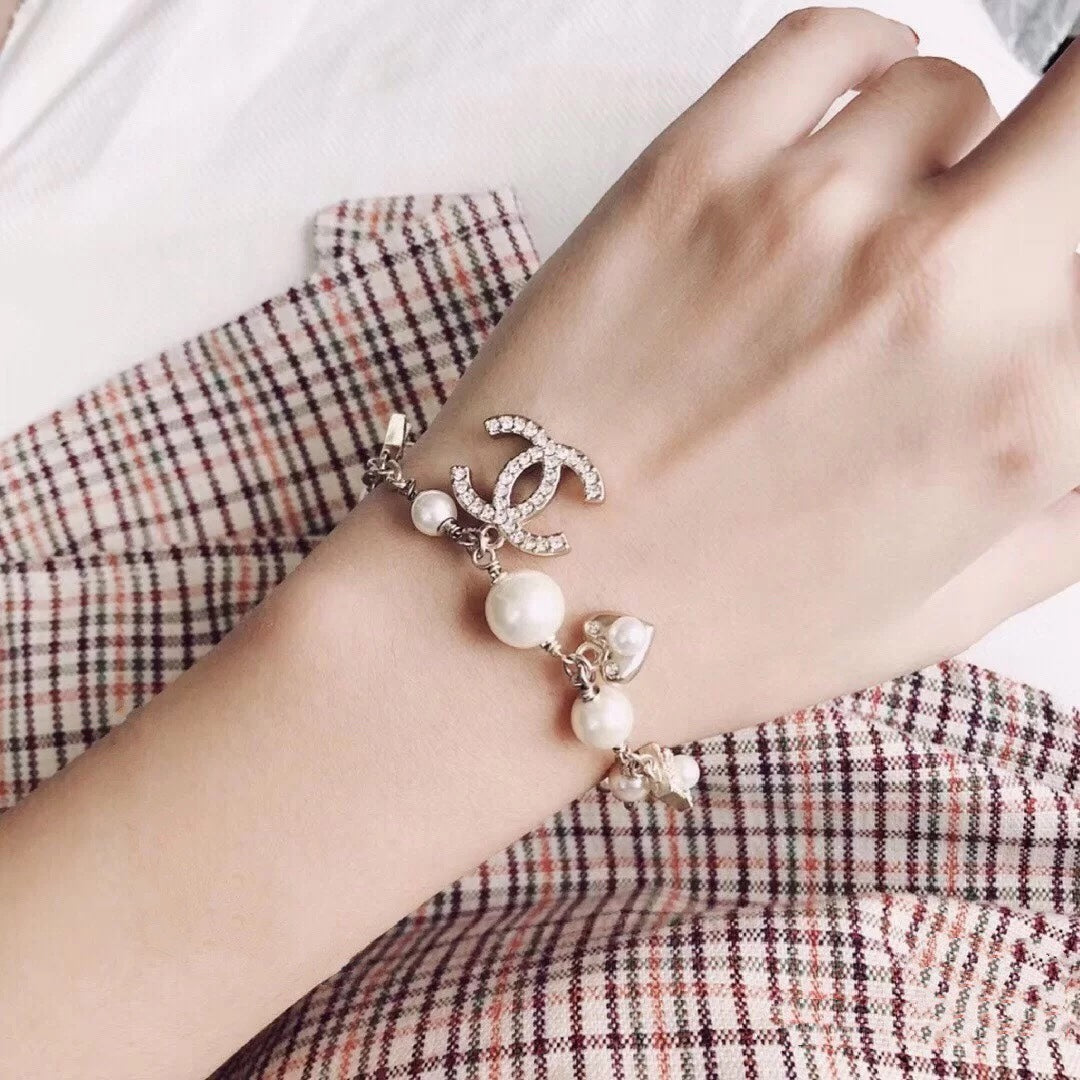 Signature Emblem Bracelet in Gold-Tone – Design 004 front product view