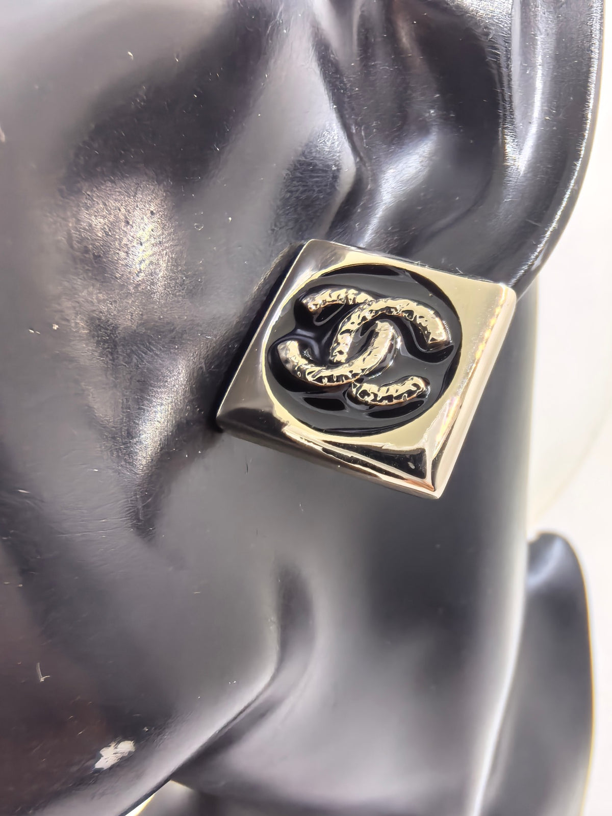 Square Stud Earrings in Gold-Tone – Black Detail detail view