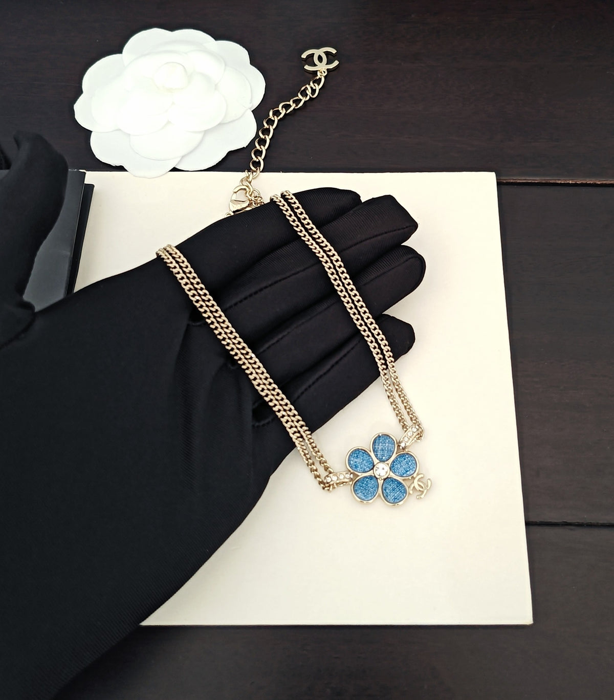 Floral Pendant Necklace in Gold-Tone – Blue Detail – Design 002 main product view