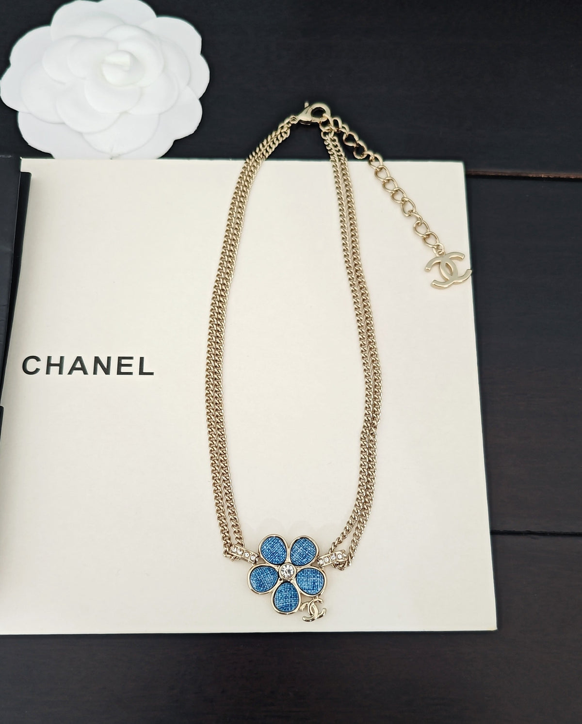 Floral Pendant Necklace in Gold-Tone – Blue Detail – Design 002 close-up detail