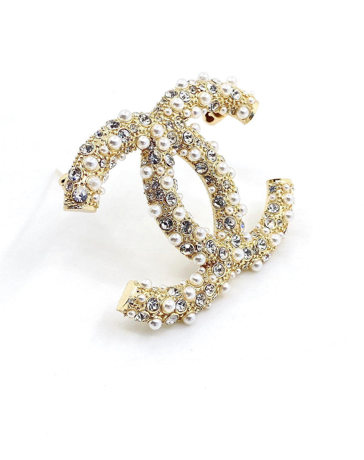 Double-C Emblem Brooch in Gold-Tone – Pearl Detail – Design 002 main product view
