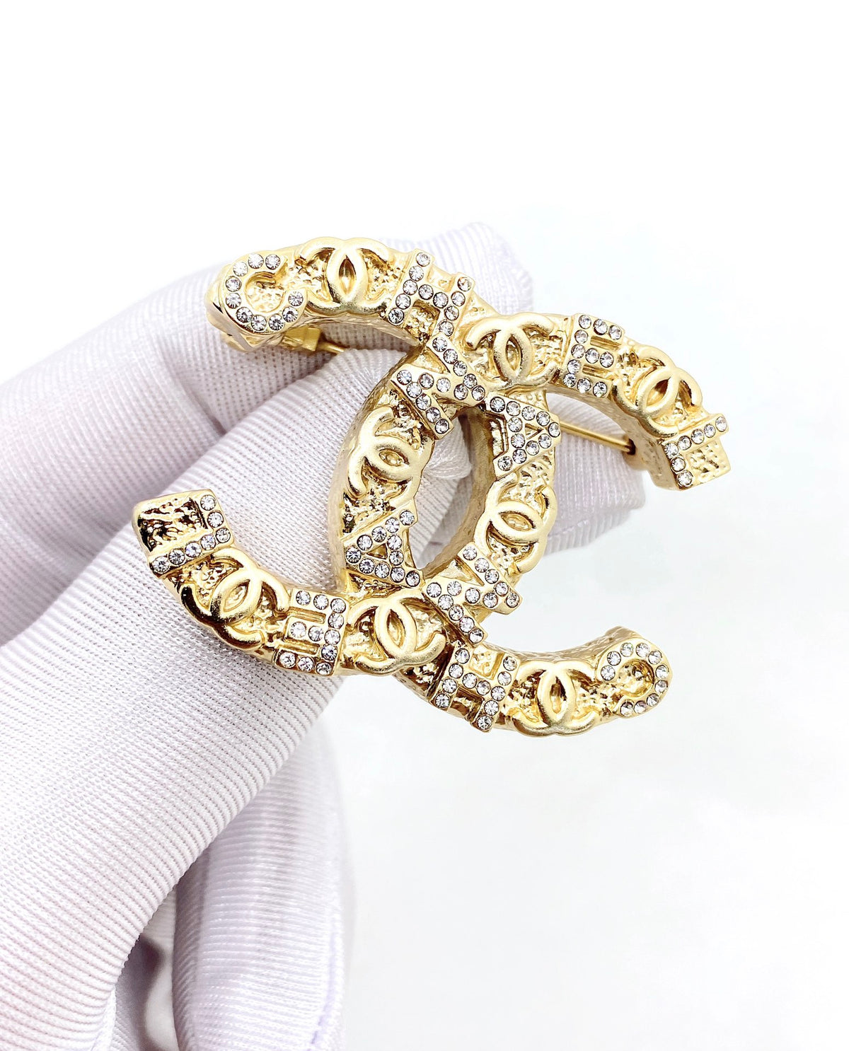 Double-C Emblem Brooch in Gold-Tone – Design 007 front product view